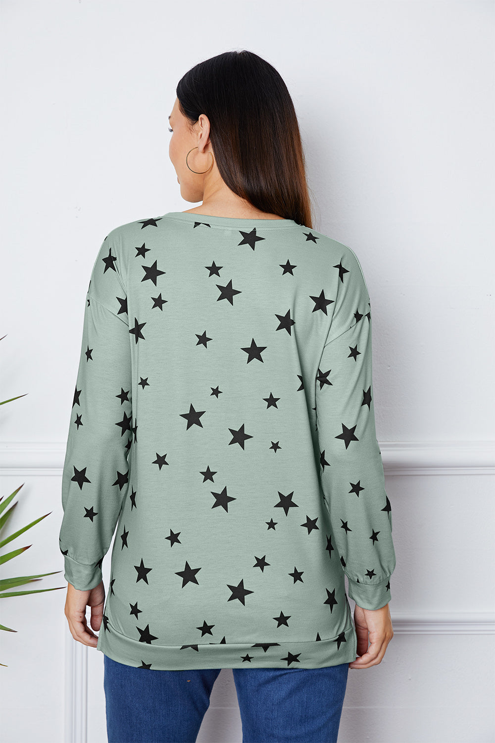 Star Print Round Neck Dropped Shoulder Sweatshirt